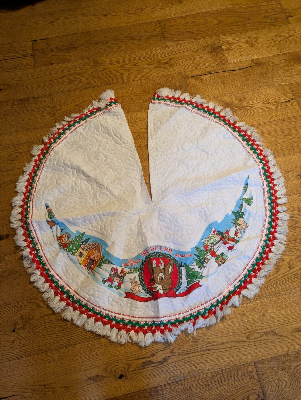 Vintage Rudolph the Red-Nosed Reindeer Quilted Christmas Tree Skirt - Retro Holi